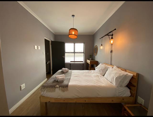 2 BEDROOM APARTMENT TO LET IN BEACHFRONT